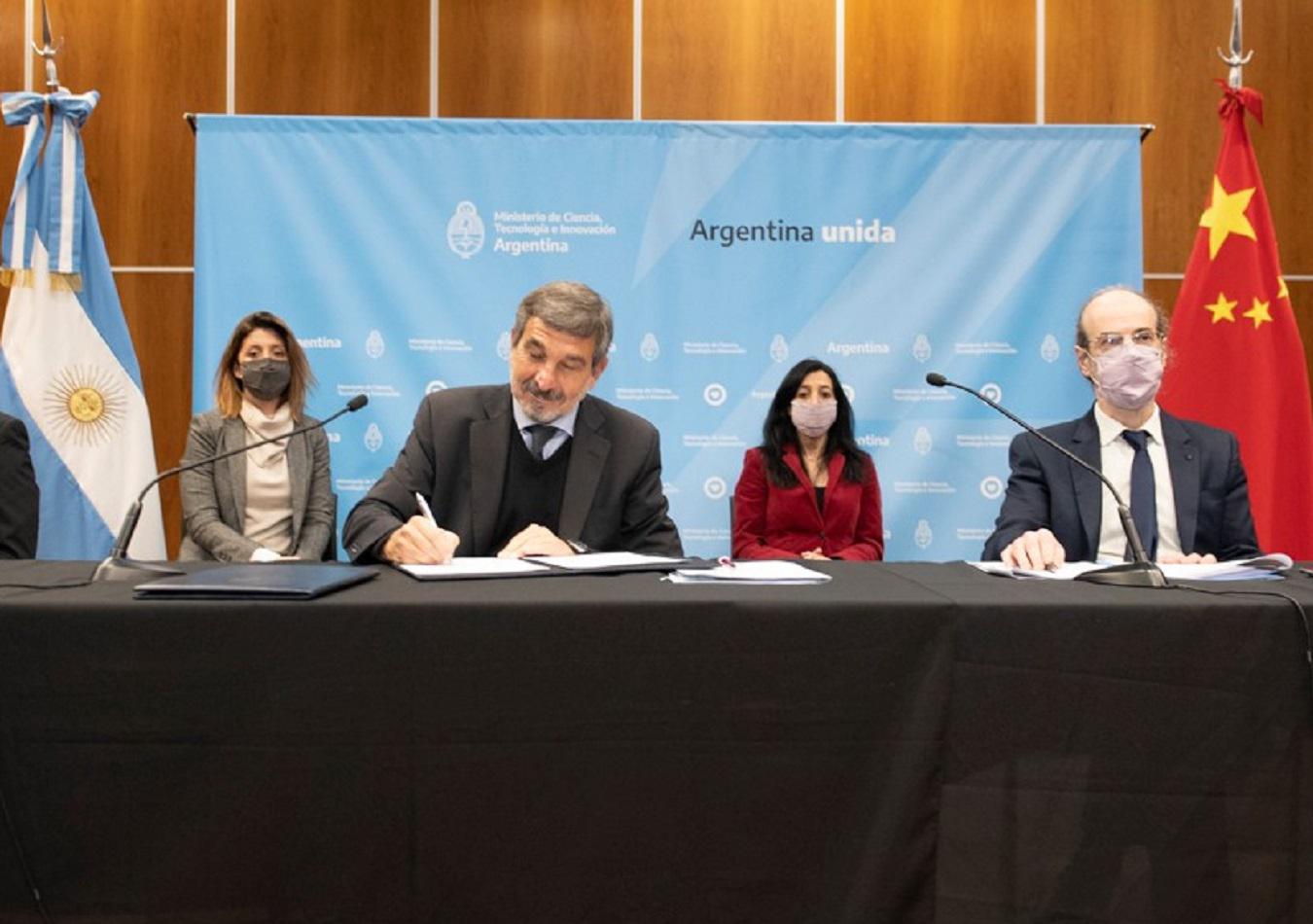 Reunion Ciencia China - Foto Gob 2