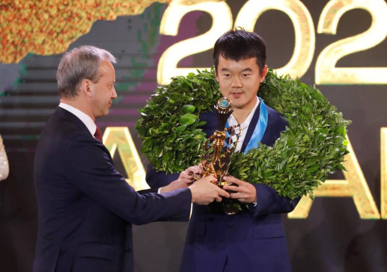 Ding Liren é o primeiro chinês campeão mundial de xadrez - TVI Notícias