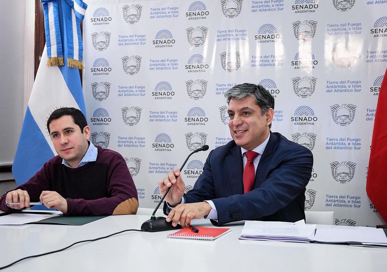 Matias Rodriguez y Zou Xiaoli