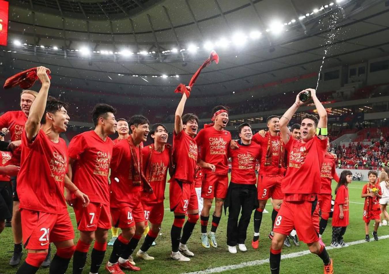 Campeones de la Liga china de Fútbol. (Foto: Instagram/shanghaiport