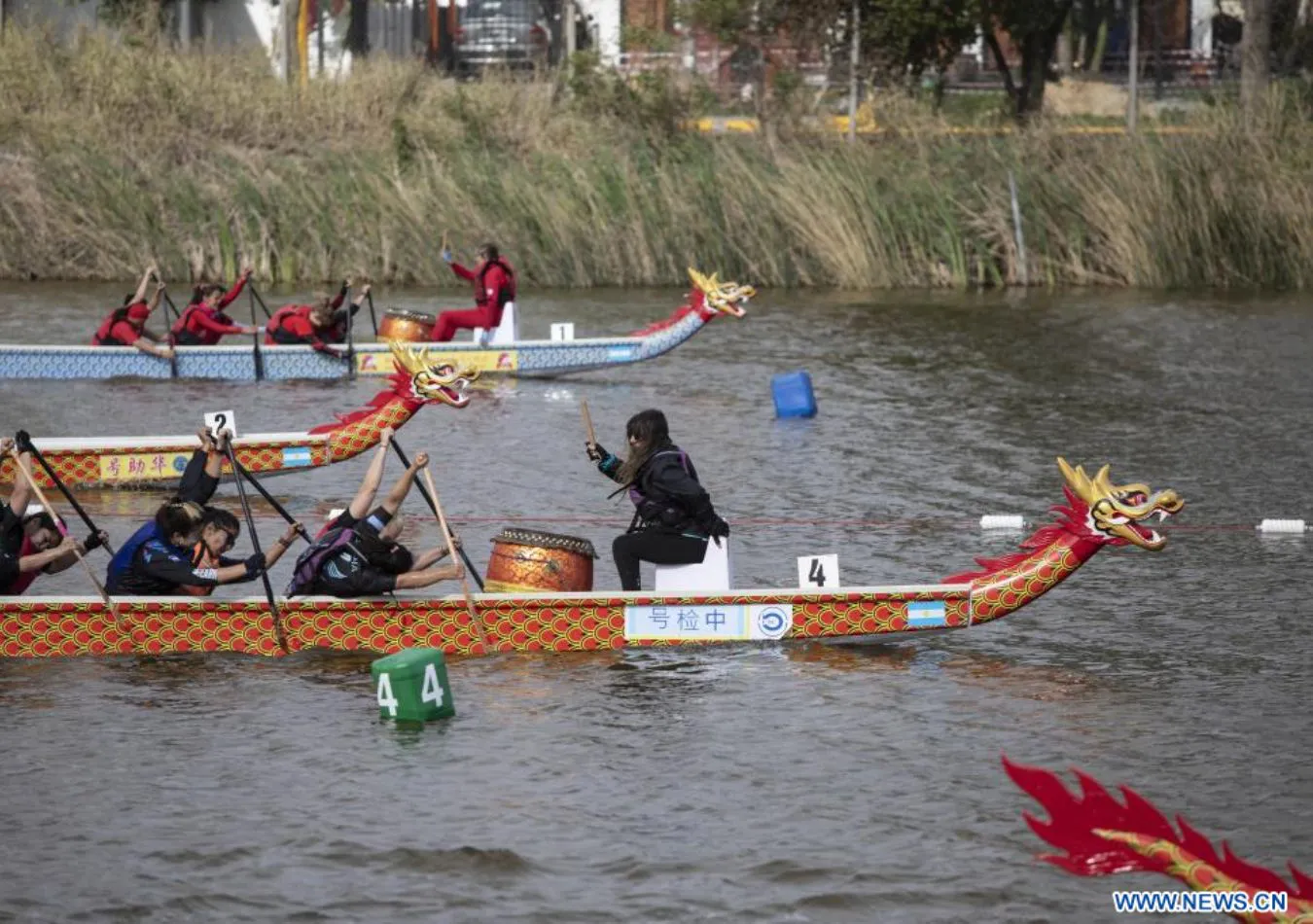 Botes dragón (Foto: Xinhua)
