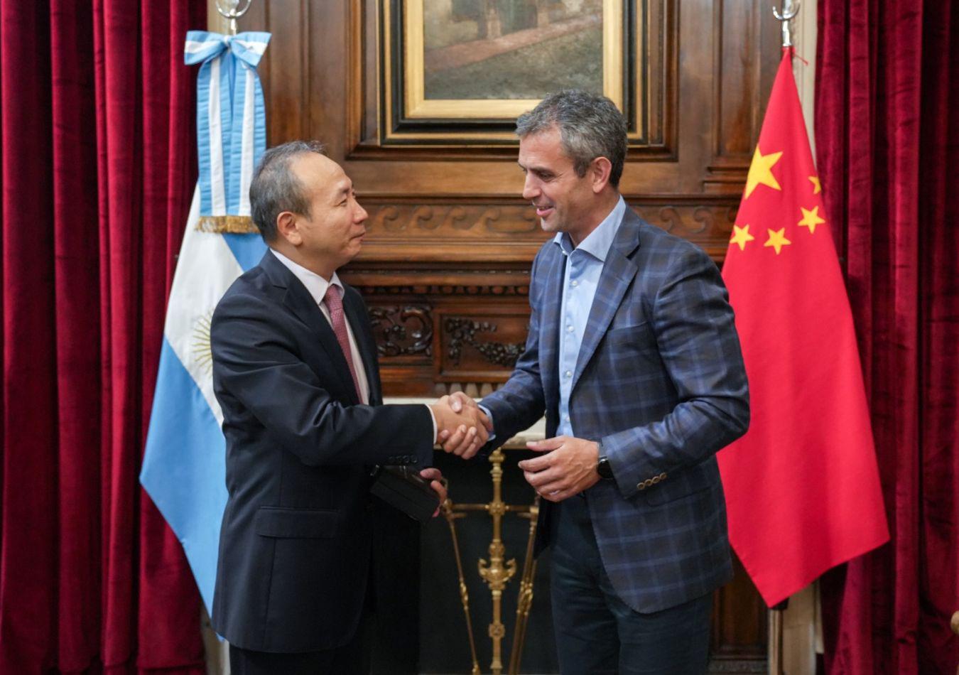 Martín Menem y Wang Wei (Foto: Diputados Argentina)