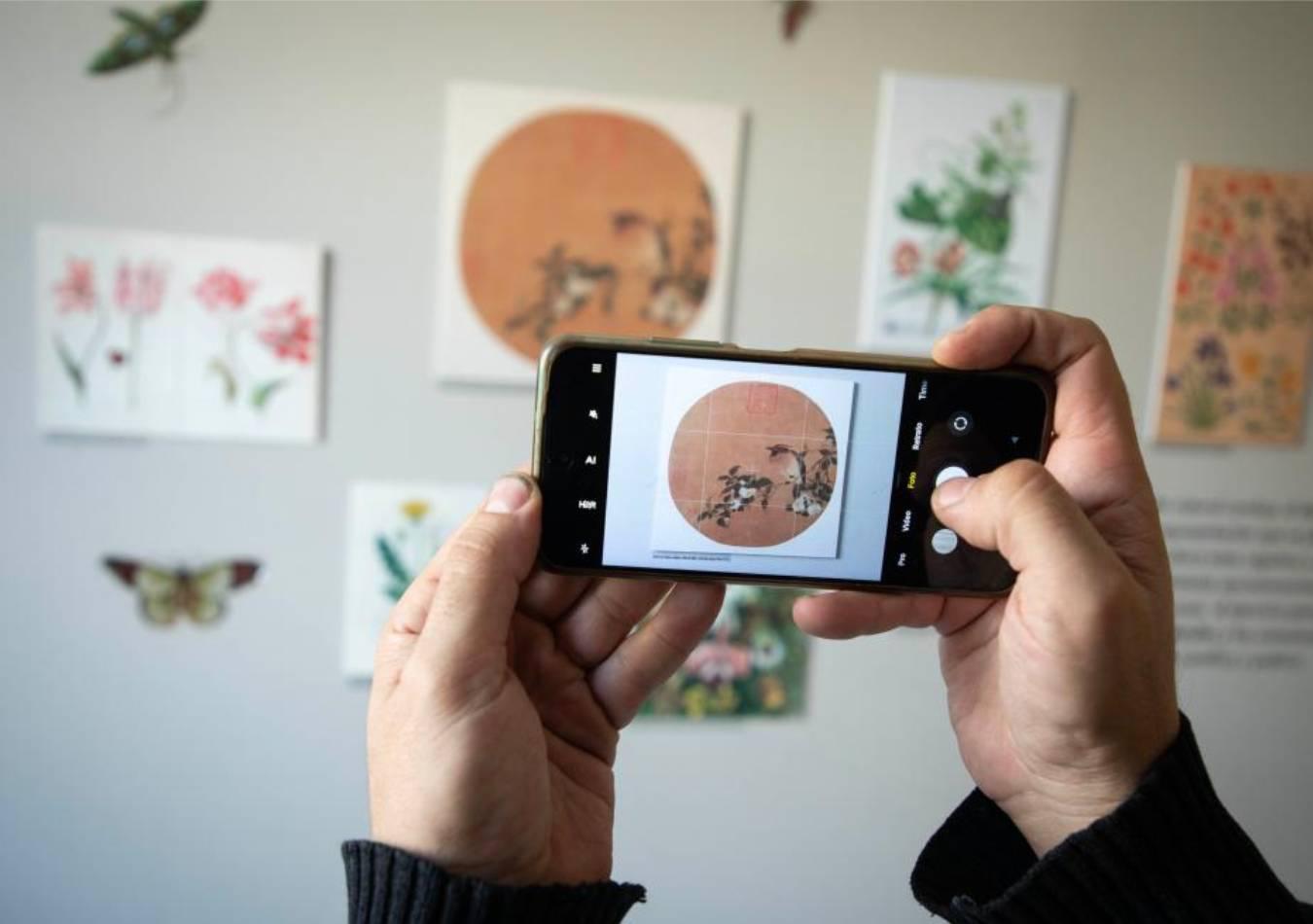 Una exposición en Buenos Aires destaca el aporte de China a la ilustración botánica. (Foto: Xinhua)