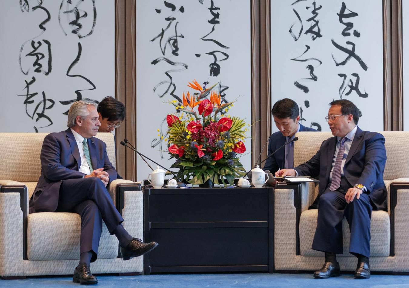 Alberto Fernández se reunió con el alcalde de Shanghái. (Foto: Casa Rosada)