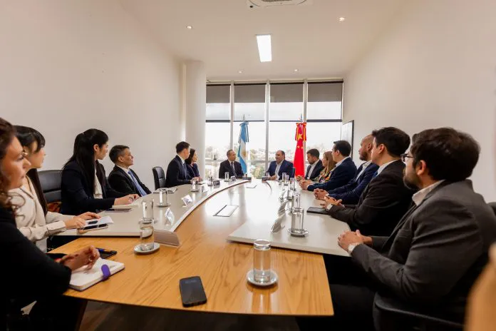 embajador-china-1-696x464