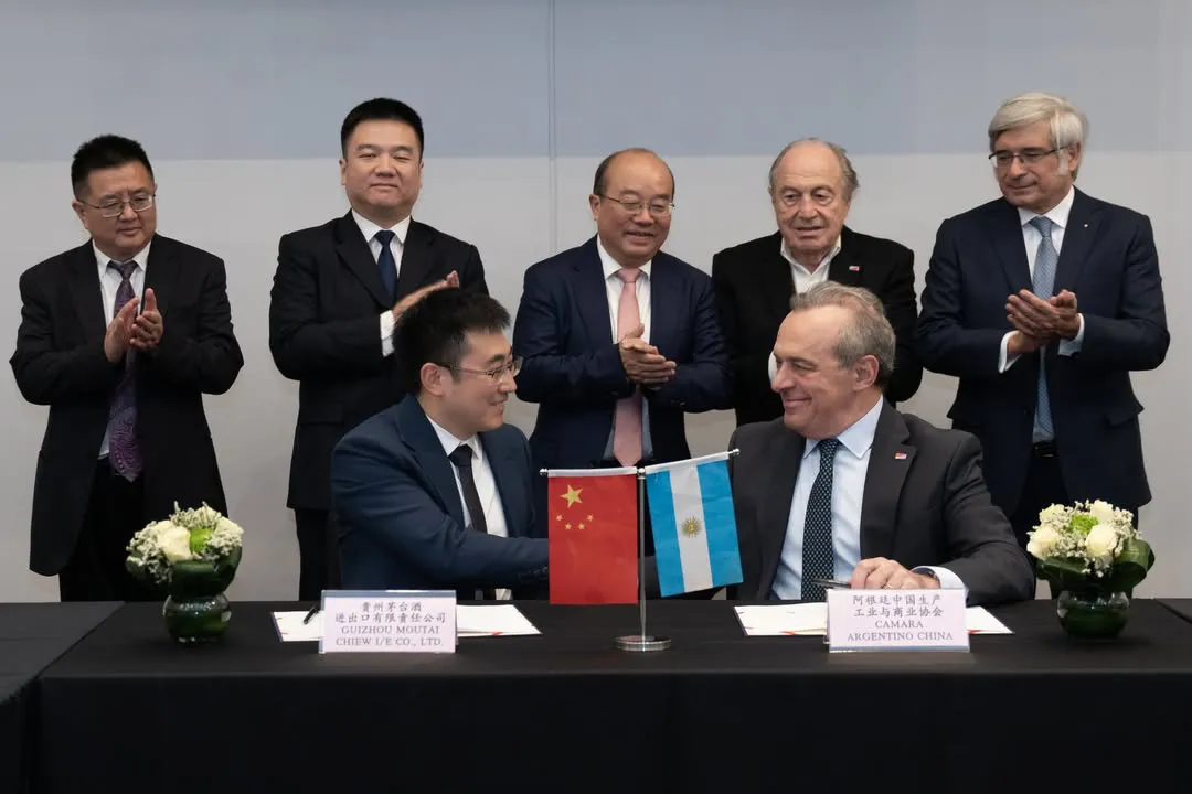🤝 Recepción oficial de la provincia de GuizhouEl pasado miércoles 10 de septiembre, nuestra ins